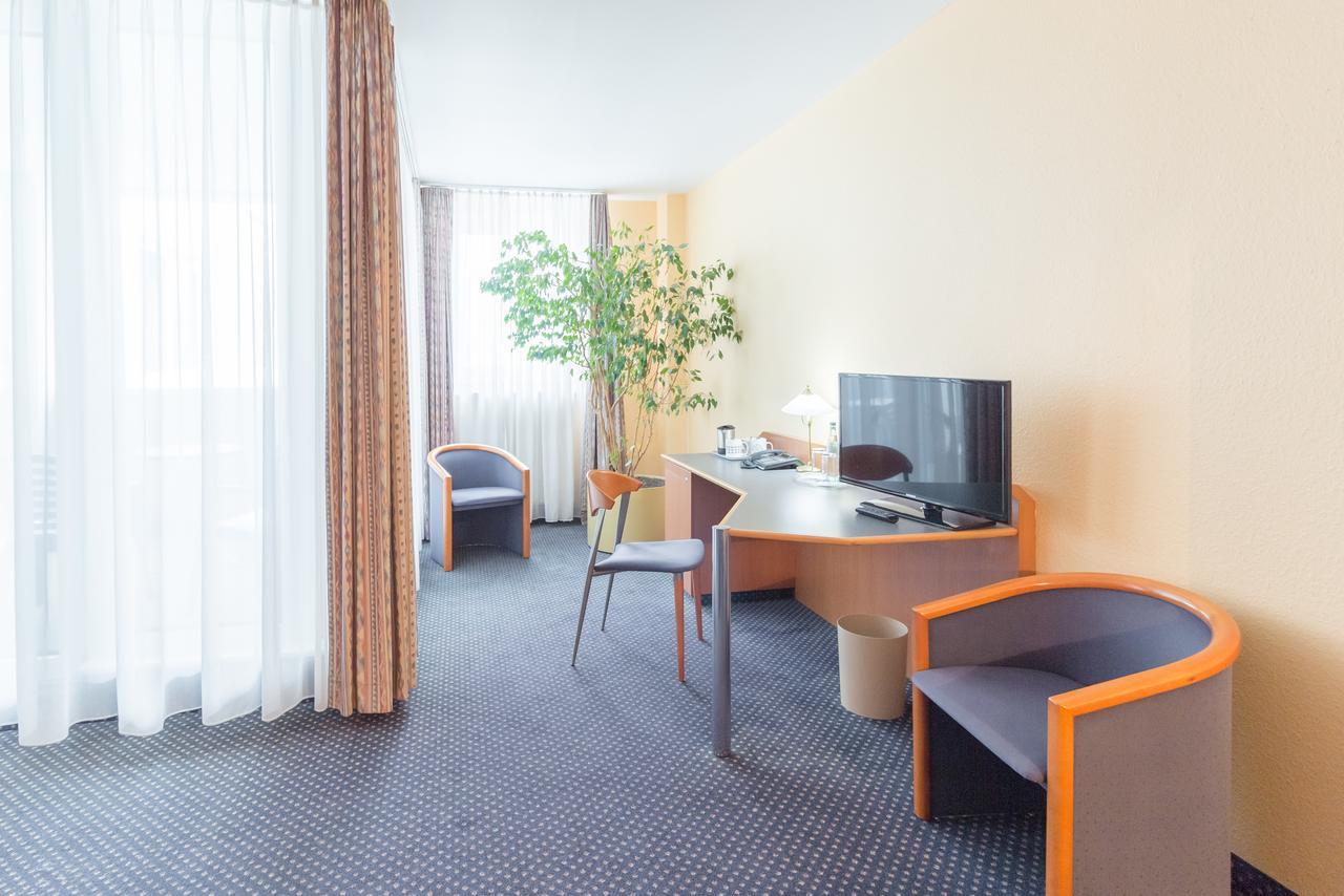 Arcadia Hotel Heidelberg Шветцинген Екстер'єр фото